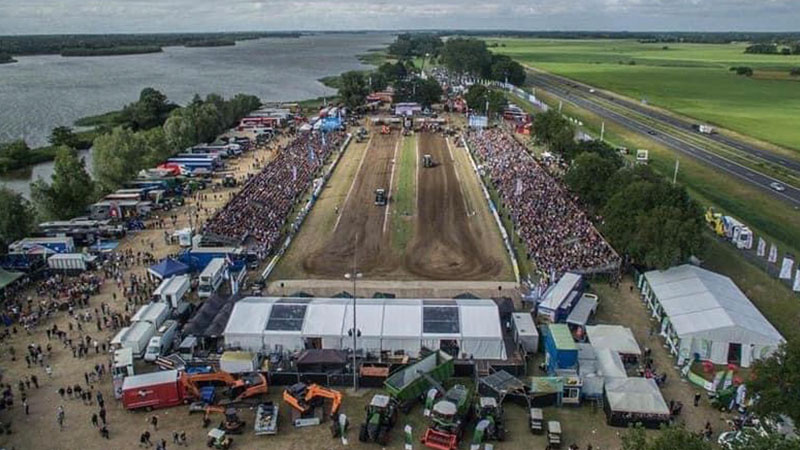 Putten-Tractor-pulling-on-the-beach-08-s