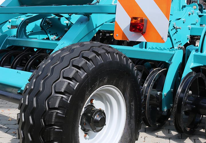 agriculturalandforestrytyrescropprocessingandgreenareaequipmentimplementnontractiontyres